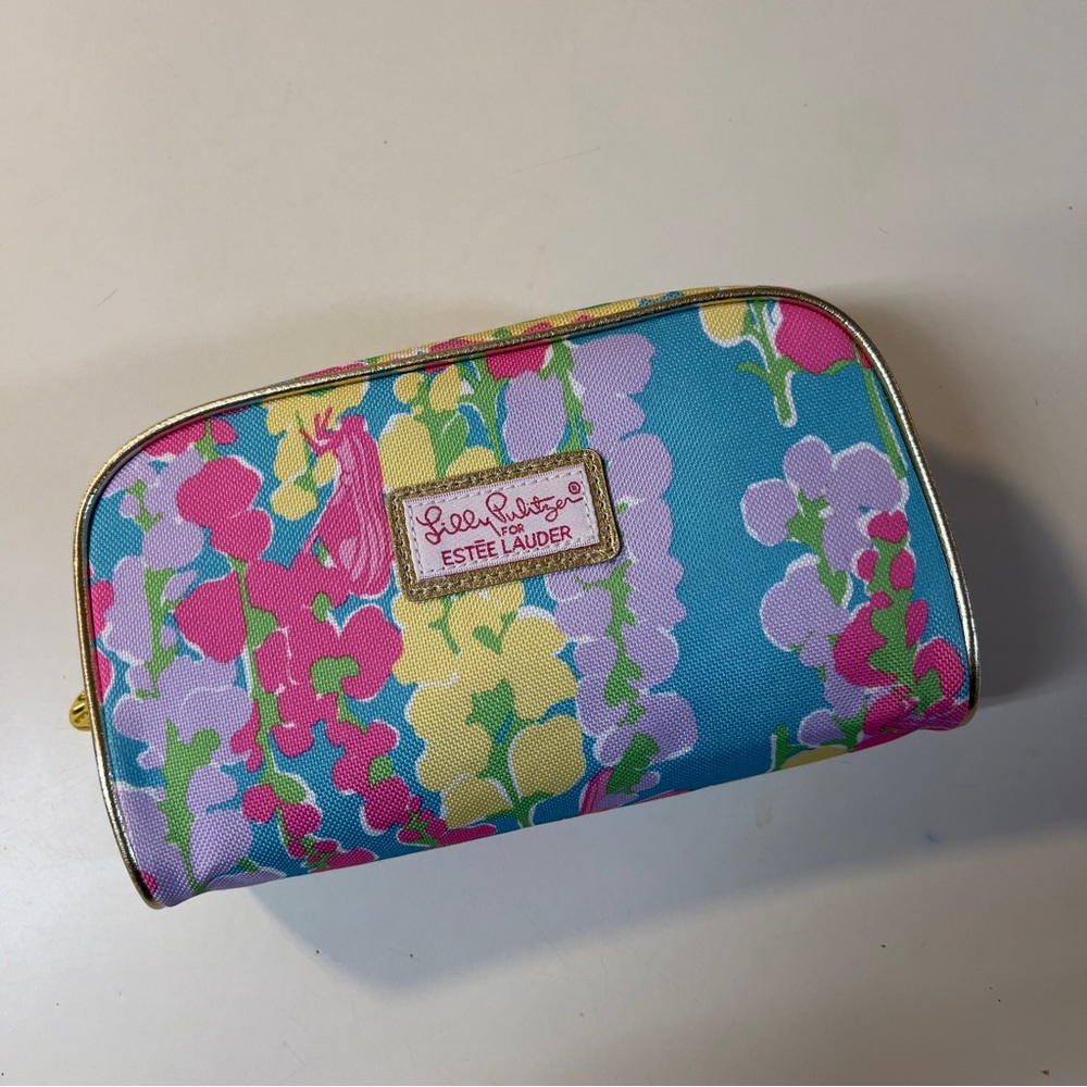 LILLY PULITZER x Estée Lauder Women’s Multi Color Floral Pattern Zip Pouch Bag